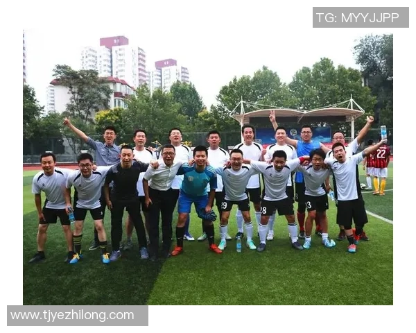 赛后分析：西安足球队与广州足球队的团队协作表现及其影响因素探讨